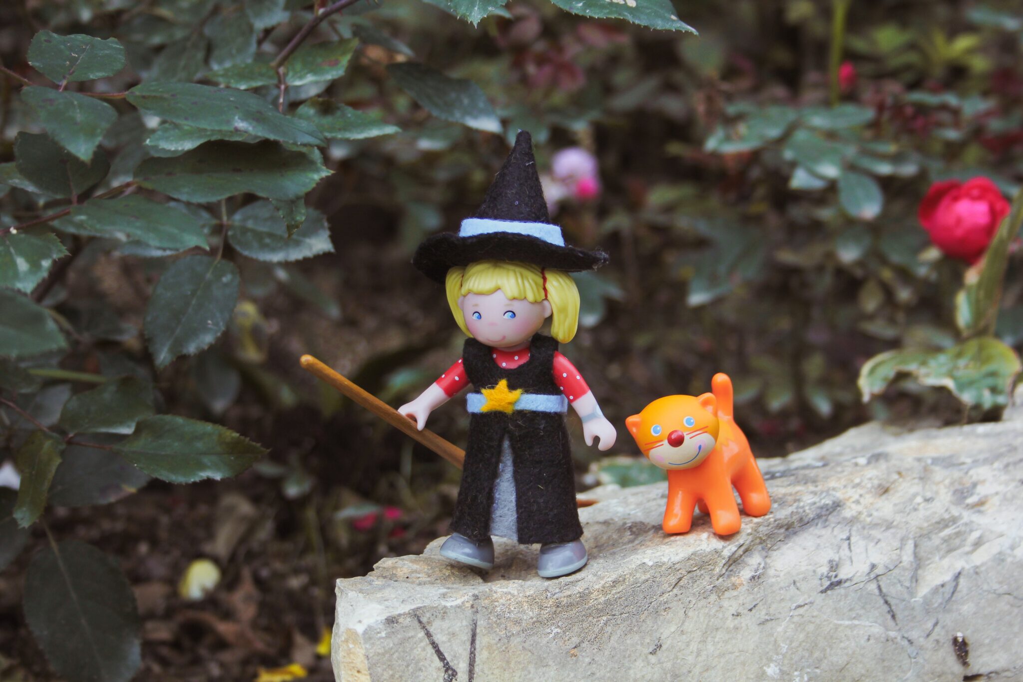 Réécrivez en français « Halloween Little Friends Felt Craft ».