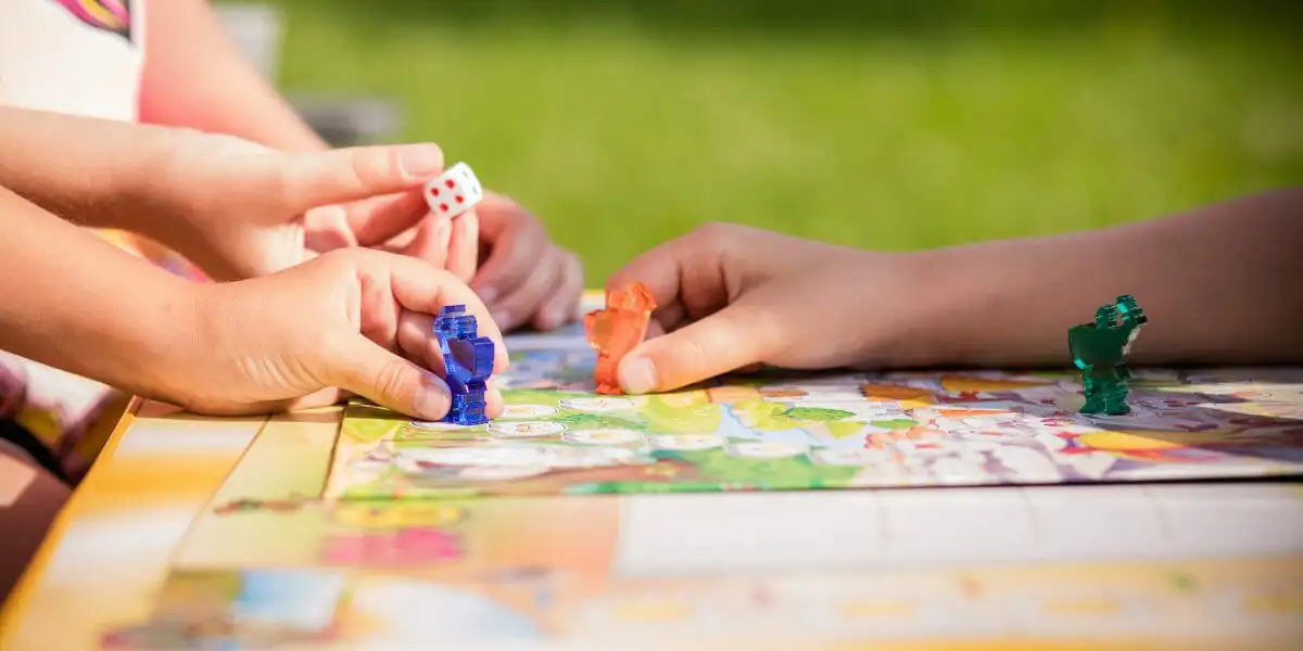 Jeux de Société Idéaux pour Initier Vos Amis au Monde des Jeux de Plateau