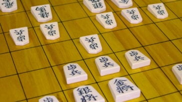 La découverte de jeux de société historiques venus d'Asie révèle un univers ludique mêlant stratégie, culture et traditions séculaires