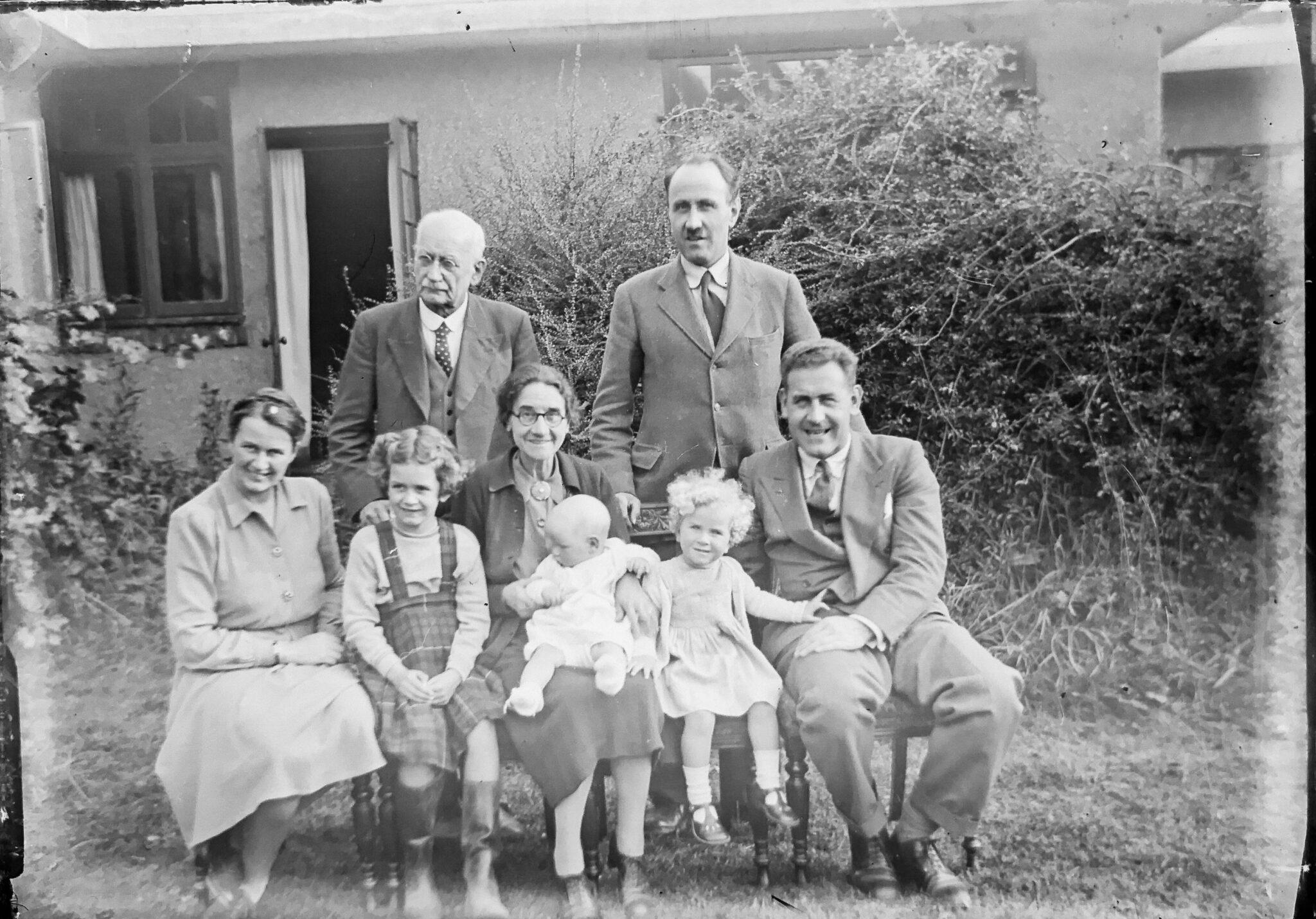 découvrez "la famiglia - la grande guerre de la mafia", une immersion captivante dans l'univers des rivalités mafieuses. explorez les dynamiques de pouvoir et les stratégies familiales qui façonnent le jeu, entre alliances et trahisons. plongez au cœur d'une saga riche en intrigues et en enjeux.