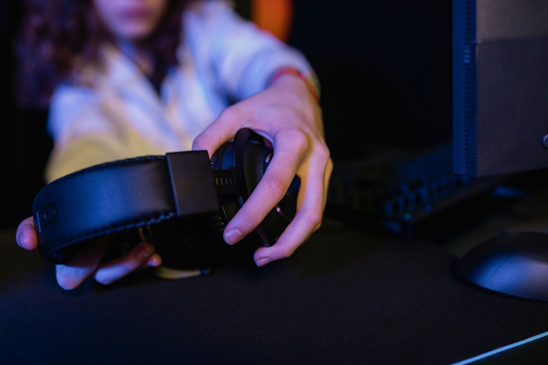 découvrez le lenovo legion go 2, la nouvelle console portable puissante de lenovo, disponible dès octobre à partir de 1 099 $. profitez d’une expérience de jeu immersive et de performances accrues, idéale pour les gamers exigeants.